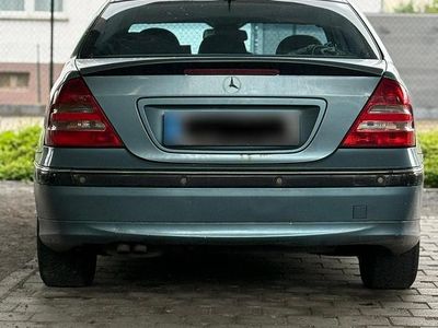 Gebraucht Mercedes C220 177 PS (130 kW) 2001 Blau Limousine