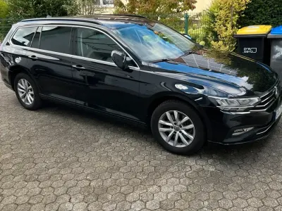 Gebraucht VW Passat 150 PS (110 kW) 2023 Schwarz Kombi