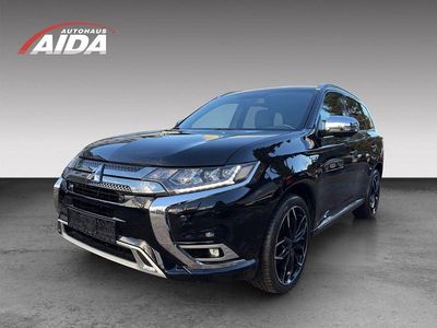Pantherschwarz Gebraucht 2020 Mitsubishi Outlander Plus SUV | 24.450 € (Etwas zu teuer)