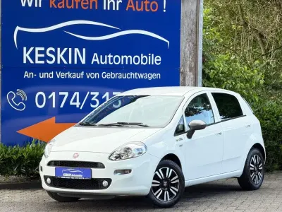 Gebraucht Fiat Punto Young 69 PS (50 kW) 2015 Bianco divino/zenit/ghiaccio/g Kleinwagen