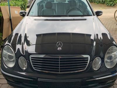 gebraucht Mercedes E240 AVANTGARDE Ausstattung