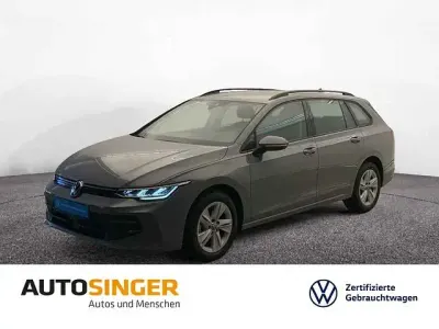 Gebraucht VW Golf VIII Life 116 PS (85 kW) 2025 Mondsteingrau Kombi