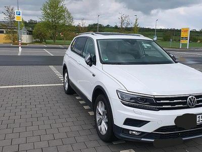 Weiß Gebraucht 2018 VW Tiguan Allspace Highline SUV | 27.300 € (Teuer)