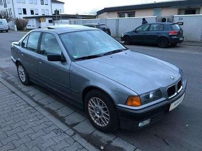Brugt BMW 320 150 HK (110 kW) 1991 Grå Sedan