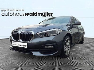Grau Gebraucht 2021 BMW 118 Advantage Kleinwagen | 23.201 € (Etwas zu teuer)