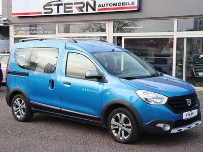 Blau Gebraucht 2017 Dacia Dokker Stepway Van / Kleinbus | 5.990 €