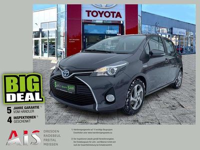 Grey metallic Gebraucht 2016 Toyota Yaris Hybrid Edition-S Kleinwagen | 12.490 € (Guter Preis)