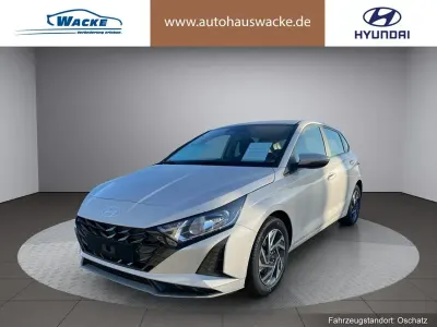 Gebraucht Hyundai i20 Trend 101 PS (74 kW) 2025 Farbe: hellgrau Kleinwagen