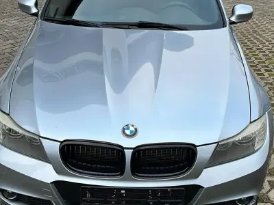 Gebraucht BMW 318 M Sport 143 PS (105 kW) 2011 Blau Kombi