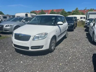 Gebraucht Skoda Fabia 60 PS (44 kW) 2009 Weiß Limousine