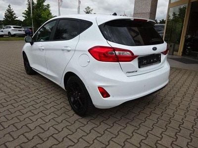 Gebraucht Ford Fiesta Cool & Connect 101 PS (74 kW) 2020 Weiß Kleinwagen