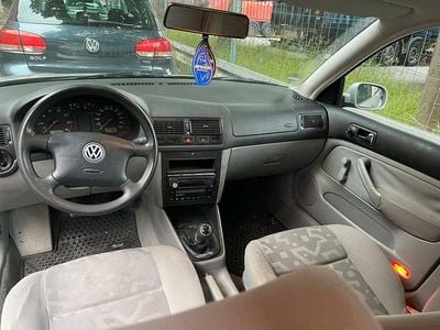 Gebraucht VW Golf III 75 PS (55 kW) 1998 Silber Kleinwagen