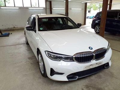 BMW 330e
