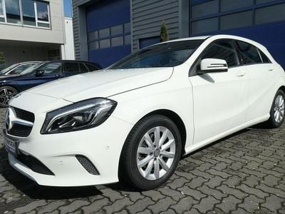 Usata Mercedes A180 Style 122 CV (89 kW) 2016 Bianco Berlina