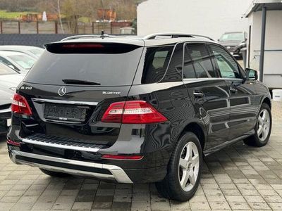 Second-hand Mercedes ML350 AMG line 258 CP (189 kW) 2013 Negru SUV