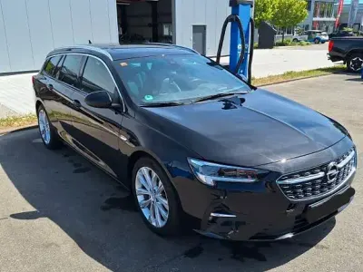 Second-hand Opel Insignia Ultimate 200 CP (147 kW) 2021 Negru Break