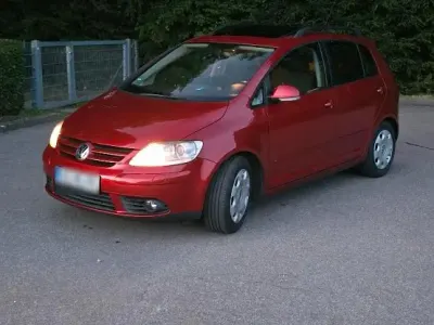 Gebraucht VW Golf Plus Cross 120 PS (88 kW) 2008 Rot Kleinwagen