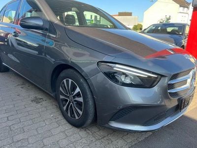 Mercedes B200