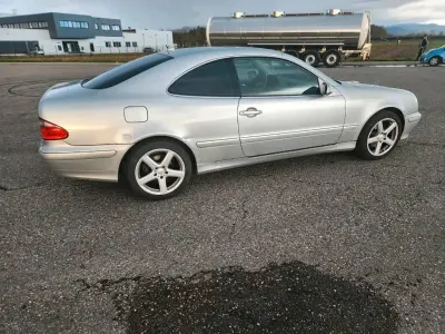 Gebraucht Mercedes CLK320 218 PS (160 kW) 2001 Silber Coupé