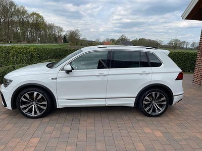 Weiß Gebraucht 2018 VW Tiguan Sound SUV | 22.900 € (Fairer Preis)