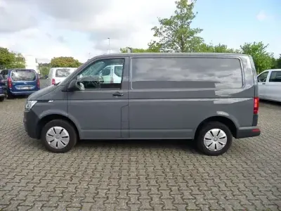 Używany VW Transporter Comfortline 90 KM (66 kW) 2021 Andere Van