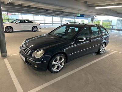 Gebraucht Mercedes C180 Avantgarde 143 PS (105 kW) 2005 Schwarz Kombi