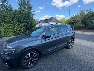Second-hand VW Tiguan Highline 240 CP (176 kW) 2017 Gri SUV