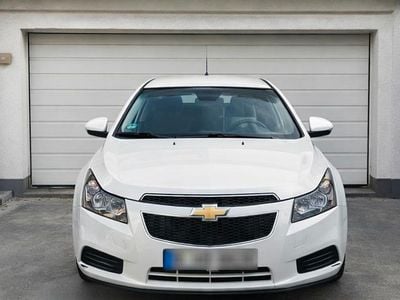 Gebraucht Chevrolet Cruze 124 PS (91 kW) 2012 Weiß Kleinwagen