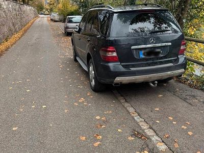 Gebraucht Mercedes ML320 224 PS (164 kW) 2008 Schwarz SUV