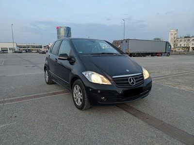 Gebraucht Mercedes A160 Avantgarde 95 PS (69 kW) 2010 Schwarz Limousine