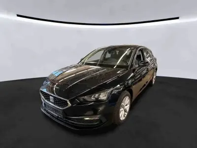 Gebraucht Seat Leon Style 116 PS (85 kW) 2022 Midnight schwarz metallic Limousine