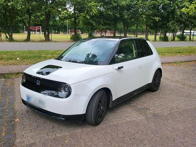 Honda e