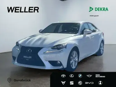 Gebraucht Lexus IS300h Luxury Line 223 PS (164 kW) 2015 Weiss Limousine