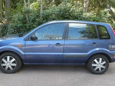 Second-hand Ford Fusion 80 CP (58 kW) 2006 Albastru Hatchback