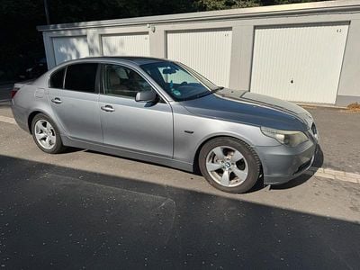 Gebraucht BMW 525 177 PS (130 kW) 2004 Grau Limousine