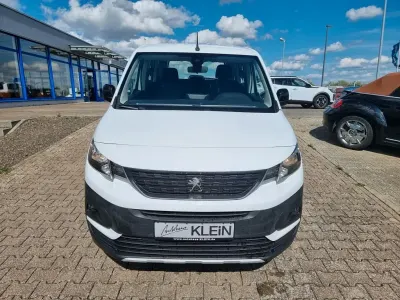 Gebraucht Peugeot e-Rifter Active 100 kW (136 PS) 2022 Weiß Van / Kleinbus