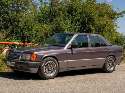 Gebraucht Mercedes 190 Sportline 148 PS (108 kW) 1991 Violett Limousine