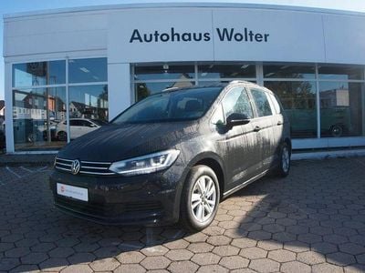 Gebraucht VW Touran Comfortline 150 PS (110 kW) 2022 Uranograu/cinza urano Van / Kleinbus