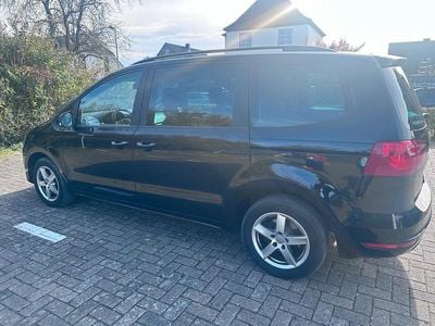 Schwarz Gebraucht 2012 Seat Alhambra Van / Kleinbus | 12.300 € (Fairer Preis)