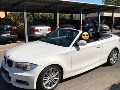 Weiß Gebraucht 2013 BMW 123 Cabriolet M Sport Cabrio | 14.000 €