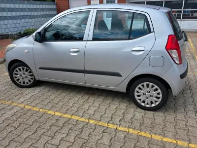 Gebraucht Hyundai i10 66 PS (48 kW) 2008 Silber Kleinwagen