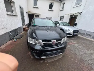 Gebraucht Fiat Freemont 107 PS (78 kW) 2015 Schwarz SUV
