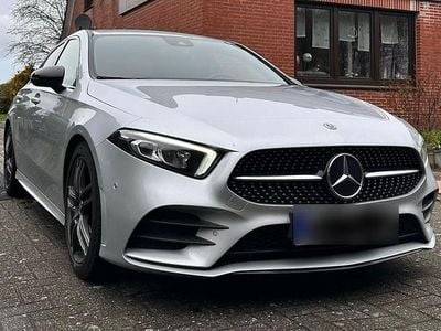 Usata Mercedes A180 AMG line 116 CV (85 kW) 2020 Argento Berlina