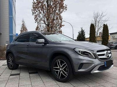 Gebraucht Mercedes GLA220 177 PS (130 kW) 2014 Grau SUV