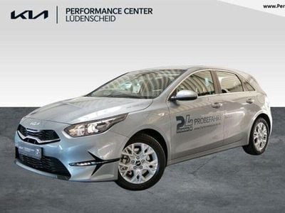 Silber Gebraucht 2024 Kia Ceed Vision Kleinwagen | 21.680 € (Fairer Preis)