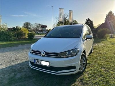 Gebraucht VW Touran IQ Drive 116 PS (85 kW) 2019 Weiß Van / Kleinbus