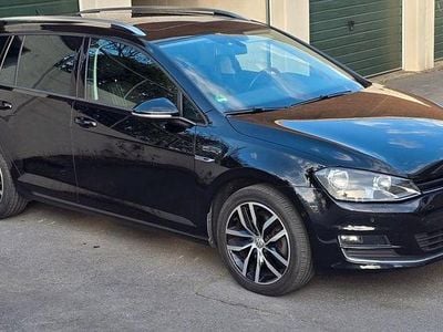 Second-hand VW Golf VII LOUNGE 150 CP (110 kW) 2015 Negru Break