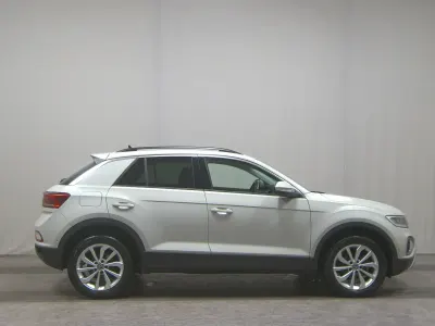 Second-hand VW T-Roc Life 150 CP (110 kW) 2023 Gri SUV