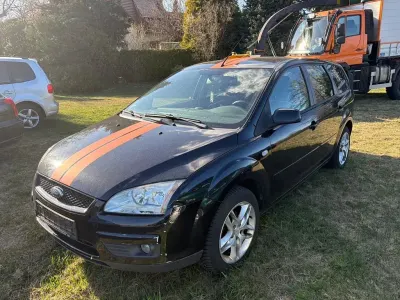 Gebraucht Ford Focus Style 109 PS (80 kW) 2007 Schwarz Limousine