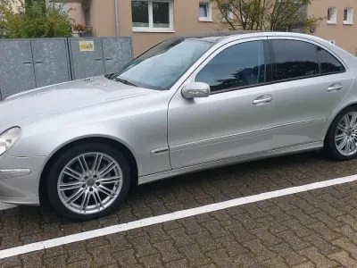 Occasion Mercedes E240 Avantgarde 177 ch (130 kW) 2002 Argent Berline